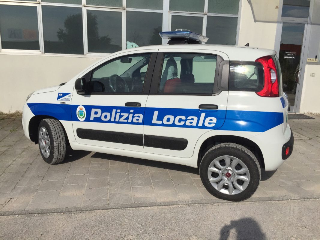 decorazione automezzi publi in fano