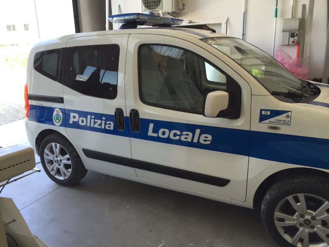 decorazione automezzi publi in fano