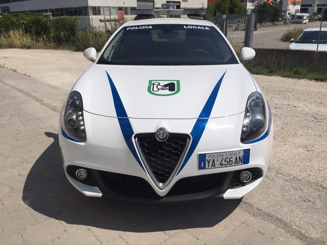 decorazione automezzi publi in fano