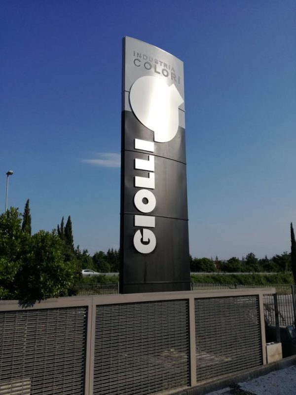 Publi in totem per colorificio giolli